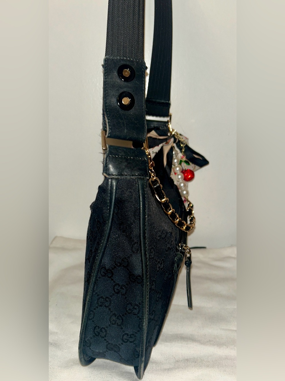 Gucci GG Canvas Black Shoulder Hobo with Gold Chain and Scarf Charm - Picture 5 of 16